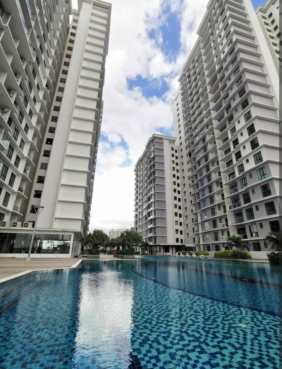 Platino 4Bedrooms Paradigm Mall Netflix By Stay ยะโฮร์บาห์รู ภายนอก รูปภาพ